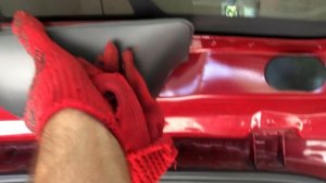 ? Как поменять лампочку в центральном стоп сигнале Chery Kymo A113 ?