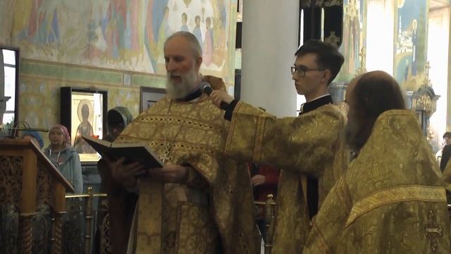 Тропарь, кондак, молитва и величание благоверному кн. Петру и благоверной кн. Февронии 18.09.22 смотреть онлайн