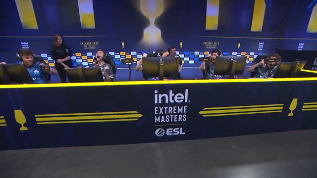 БЕЗУМНЫЕ ЭМОЦИИ И КЛАТЧ ШИРО 1 в 2 смотреть онлайн