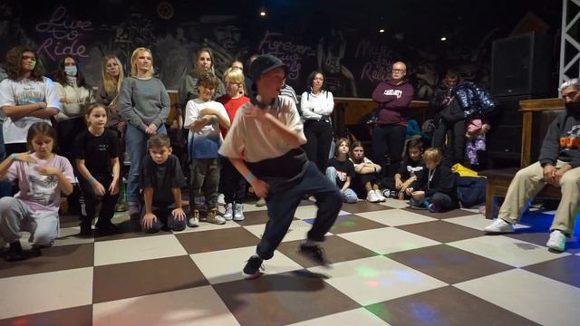 Камиль VS Катя смотреть онлайн