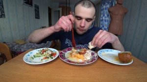 МУКБАНГ/АСМР ПЕЛЬМЕНИ/ СОУС - 3ой УДАР/ САЛАТ ОВОЩНОЙ/ ЗАКУСКА/ ПАМПУШКИ/ EATING/ASMR/Mukbang#426