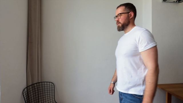 How To Style Stonewashed Blue Jeans смотреть онлайн