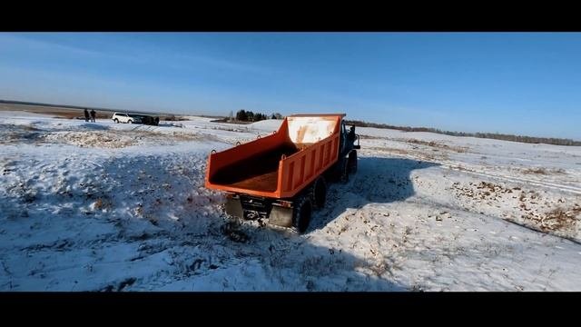 УРАЛ 8х8 Самосвал
