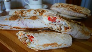 Шаурма в домашних условиях Шаурма с курицей на перекус, завтрак, обед
