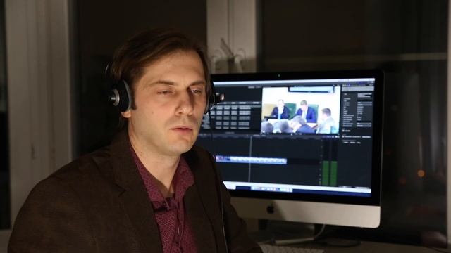 Синхронный перевод с прерыванием смотреть онлайн