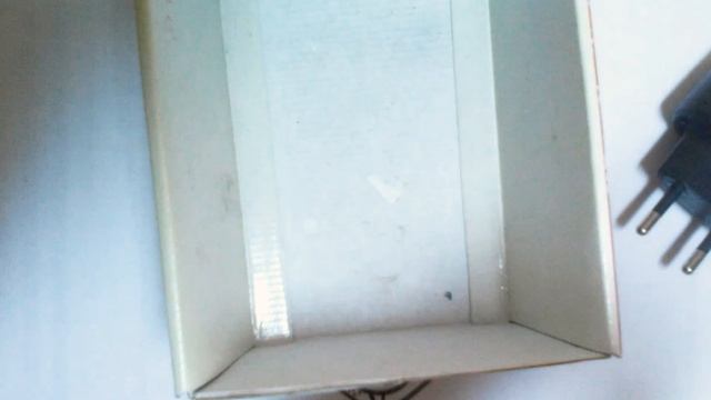 Распаковка кнопочного телефона Philips E102 смотреть онлайн