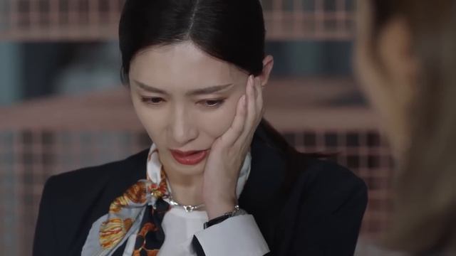 “你穿的都是我给的”——为了和渣男霸总分手，女主在餐厅脱衣服 ? 中国电视剧