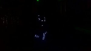 Танец Роботов, дети смотрят как танцуют роботы, Светящиеся Роботы