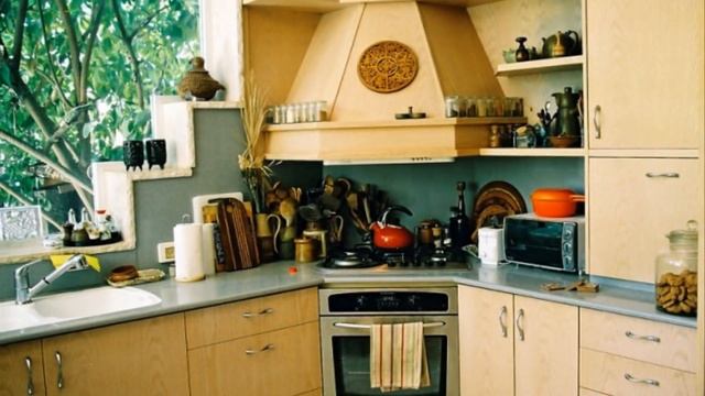 По-деревенски просто, по-французски очаровательно - маленькая кухня в стиле прованс смотреть онлайн