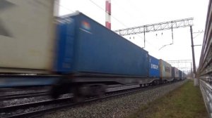 Электровоз ВЛ11М-433 с контейнерным грузовым поездом