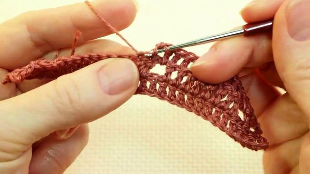 Самые простые узоры крючком. Скрещенные столбики как вязать* simple crochet patte Урок 84