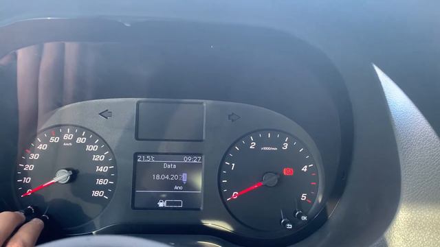 COMO DEFINIR HORA E DATA NA LINHA SPRINTER 416 (VAN, CHASSI E FURGÃO) MERCEDES - BENZ NOVA SPRINTER смотреть онлайн