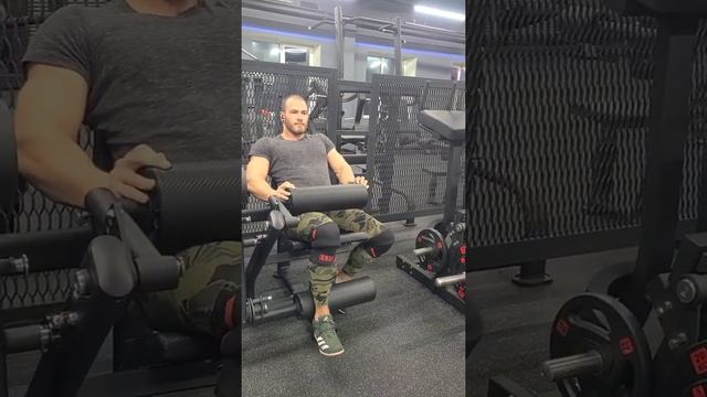 Цикл 2 / Неделя 3 / День 2 - КВАДРИЦЕПС, БИЦЕПС БЕДРА, ИКРЫ смотреть онлайн