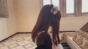 Но сегодня друг наконец-то вывел меня на прогулку.