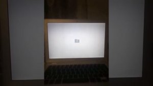 macbook air A1237  мерцает экран. В чем причина？