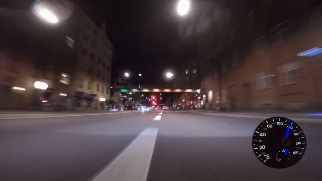 The Crazy Taxi Driver is back!! Skurken in a VW Passat r36 смотреть онлайн