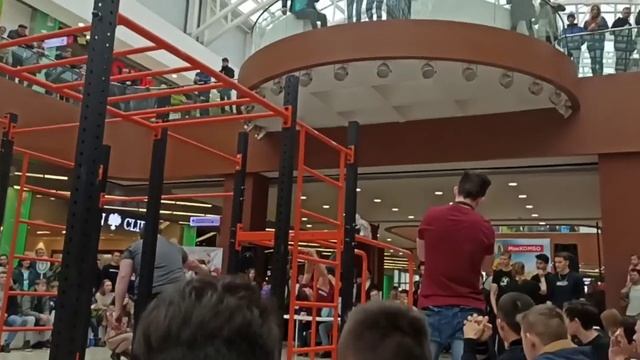 Воркаут батлы в Тау галерея, Саратов, 23 февраля