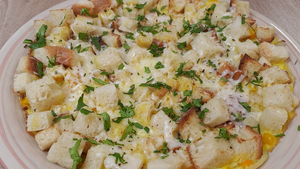 Нет ничего проще. Быстрый завтрак или перекус из хлеба и яиц за считанные минуты.