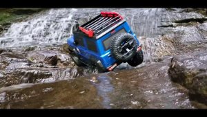 RGT 136100v3 Suzuki Jimny at the falls