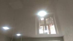 споты со светодиодной подсветкой в натяжном потолке