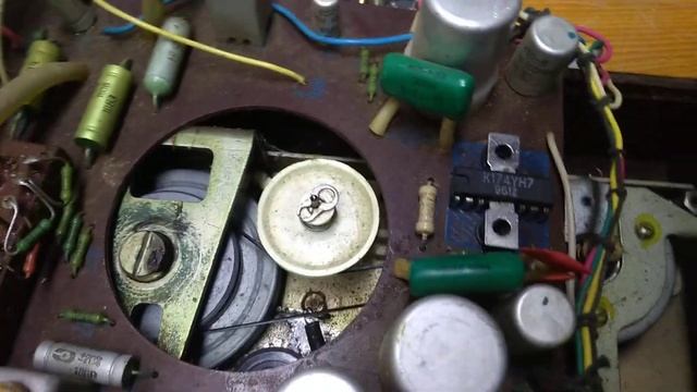 Магнитофон Электроника- 302.Обзор деталей. смотреть онлайн