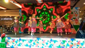 Танец" прогулка на лугу"