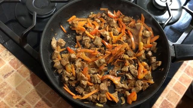 Как приготовить фасоль с мясом в томатном соусе. Фасоль "А-ля Чили кон карне". смотреть онлайн