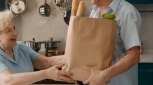 Старушка подарила дом бездомному,в скоре он сделал удевительное открытие.