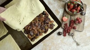 Постный пирог со сливой