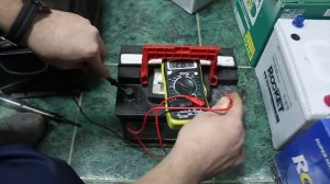 Как проверить МУЛЬТИМЕТРОМ автомобильный аккумулятор?