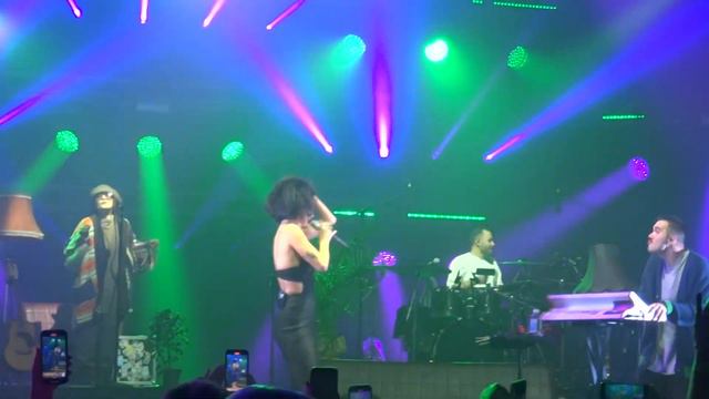 Zivert - Зеленые волны | Credo | Вологда | 03.12.23 смотреть онлайн