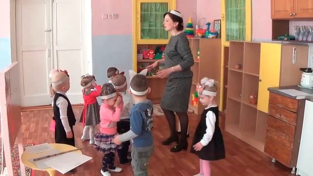 Занятие в I младшей группе "Насекомые" - Сарсынгалиева Е.Н. смотреть онлайн