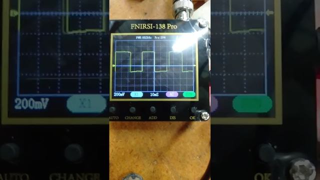 Refining a square wave from an Arduino through a Schmitt Trigger