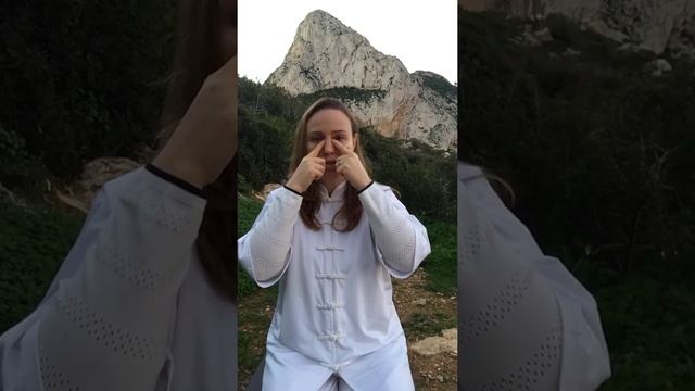 Четыре упражнения цигун для глаз