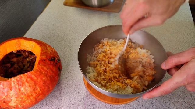 Тыква с мясом целиком в духовке. Очень вкусно и необычно