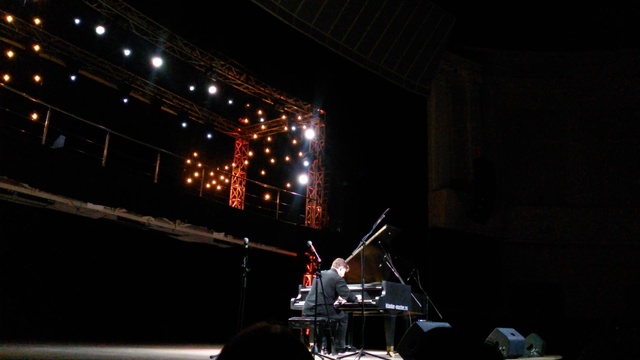 Станислав Соловьёв Фортепиано. Колизей. 06.04.2016г смотреть онлайн