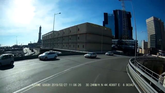 Объезд обвалившегося моста в городе Генуя (ИТАЛИЯ)! смотреть онлайн