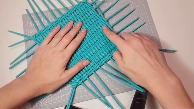 Плетем Шкатулку из газетных трубочек 1! Запись трансляции! смотреть онлайн