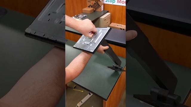 Assemble T22i Monitor - Box with Green Dot смотреть онлайн