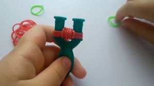 Вишенки из резинок на рогатке