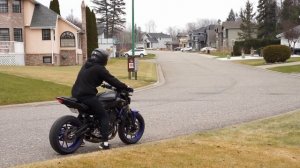 Yamaha MT-07 Akrapovic Cold start / Revs / Fly by (LOUD)