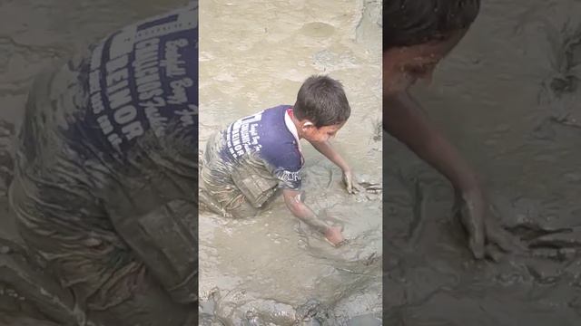 Fishing videos || Little Boy Mud Fishing videos | Best Fishing videos