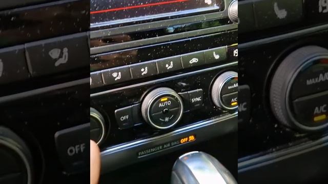 Что за кнопка SYNC на VW, Seat, Skoda, Audi? Мало кто знает, что будет если нажать ее!