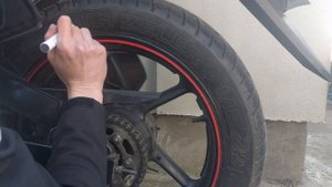 Маркер для надписи на резине