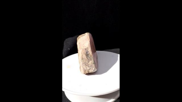 минерал Родонит 5х9.5х8 см смотреть онлайн