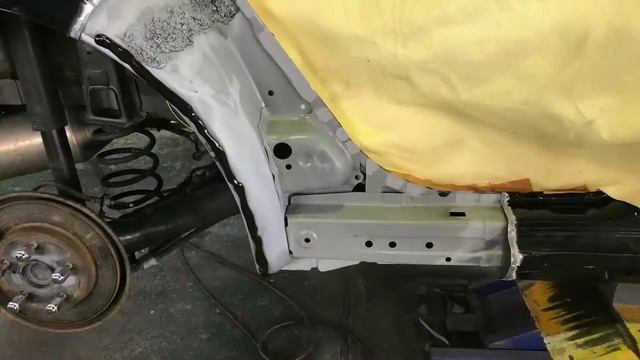 Body repairオーリス TOYOTA AURIS