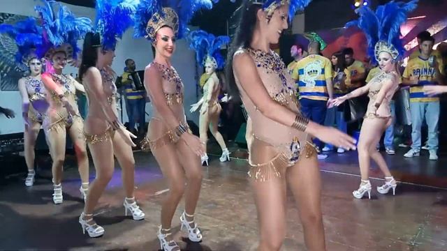 GRES A Rainha - Vila Isabel 2010 + Imperatriz 2023 @ 5 Festival Samba Novo Império 2023 4k смотреть онлайн