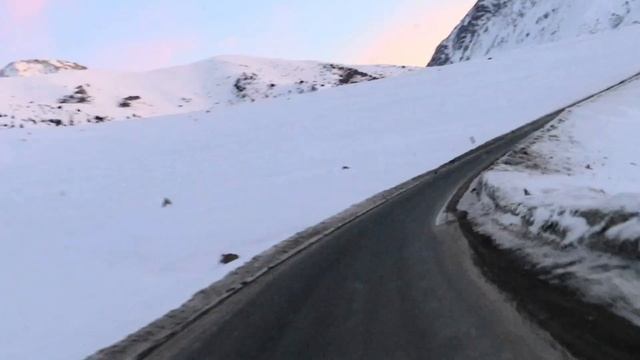 Ош-Бишкек. Кыргызстан, дорога через горы 400км за 50 минут. Kyrgyzstan extreme road Osh-Bishkek