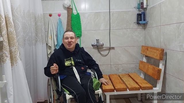 Сделали полок в душе и ставим забор дальше. смотреть онлайн