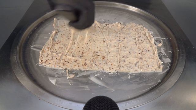 Ice Cream Rolls | how to make kinder bueno white Chocolate rolled fried Ice Cream | satisfying ASMR смотреть онлайн